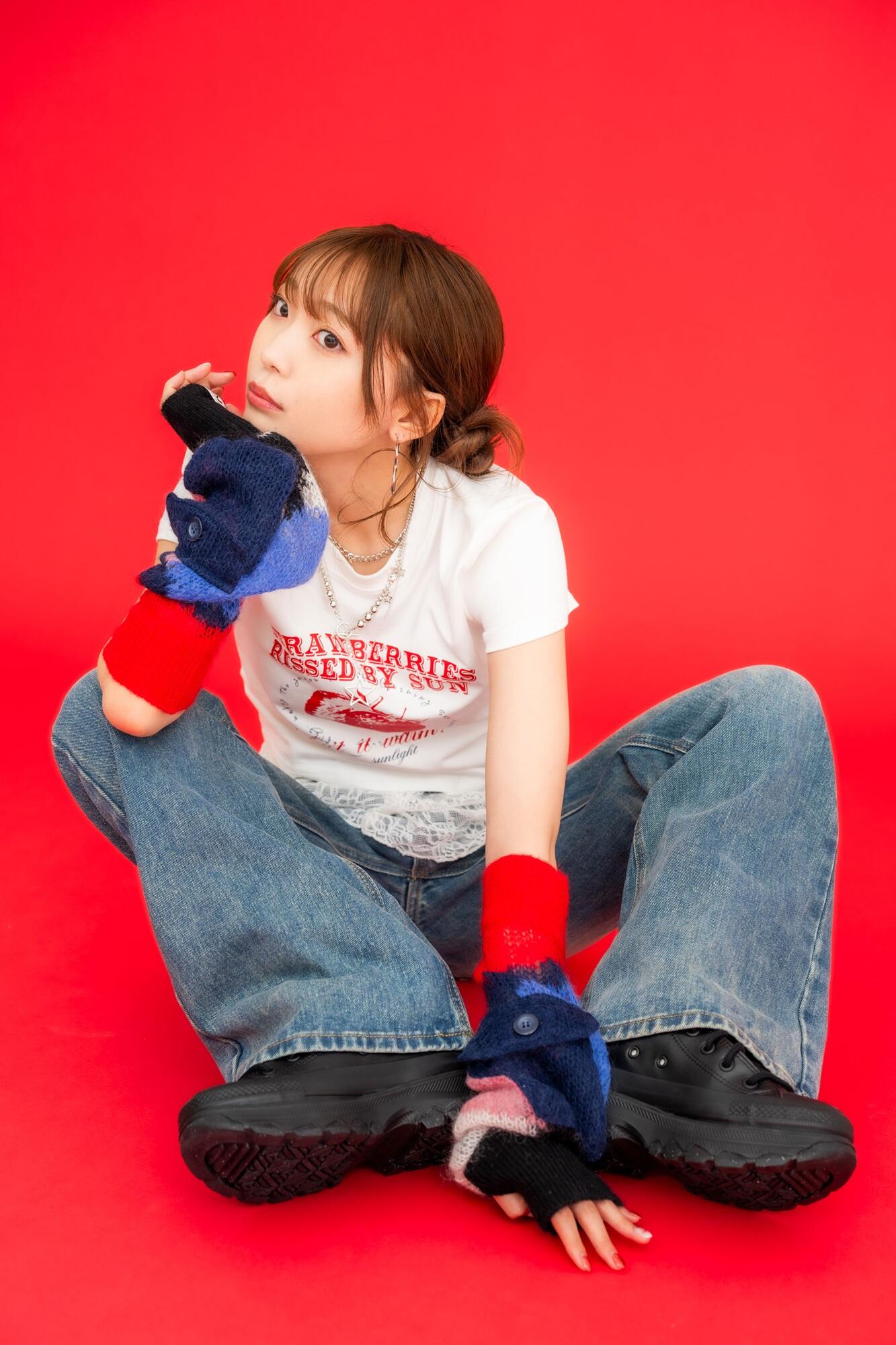 斉藤朱夏、ベストアルバム「Rabbit Girl」のジャケット写真公開＆新曲としてサイダーガール知の提供曲「あしあと」収録！