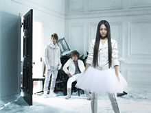 4ヶ月連続リリースの第4弾は、全曲タイアップ付きの1stトアルバム！