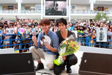 デビューイベント開催！つるの剛士＆山田親太朗も登場！！