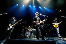 渾身のライブツアー開始！新曲「サンザシ」のテーマは日本人の心の強さ！