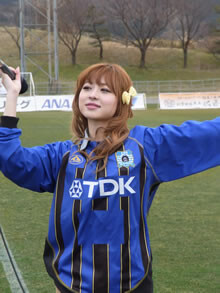 地元秋田サッカーチームのホームゲームに歌でエールを送る！