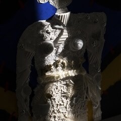 愛せ