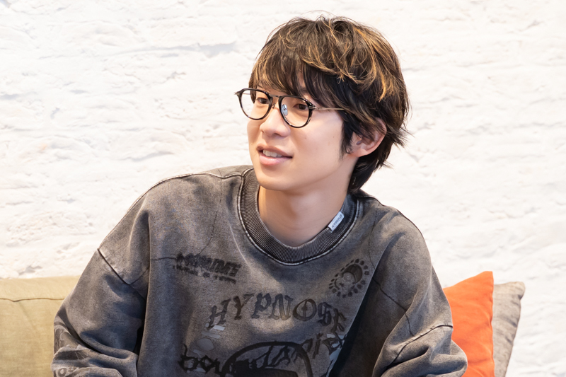 インタビューカット3