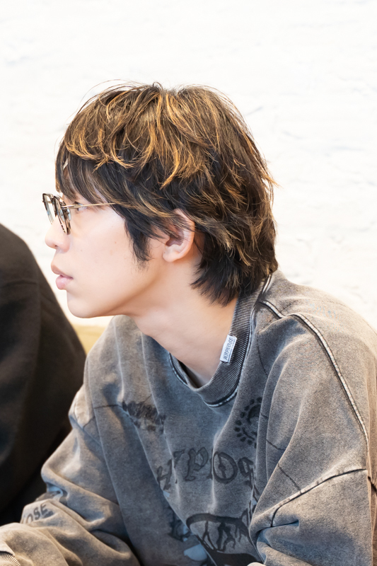 インタビューカット7