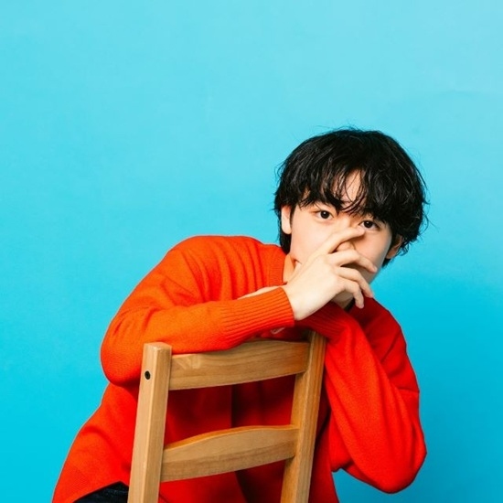 となりの席のふたり