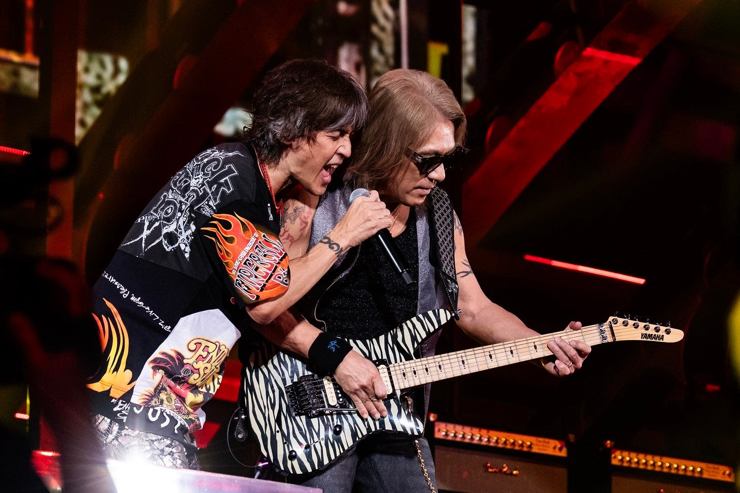 Amazon.co.jp: B'z Pleasure2003 STARS 大阪会場 日替わりコンプ