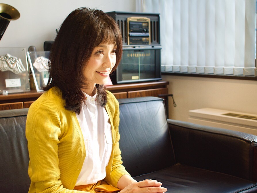 笑顔の花　石川ひとみ直筆サイン入ジャケット付　45周年記念CDアルバム