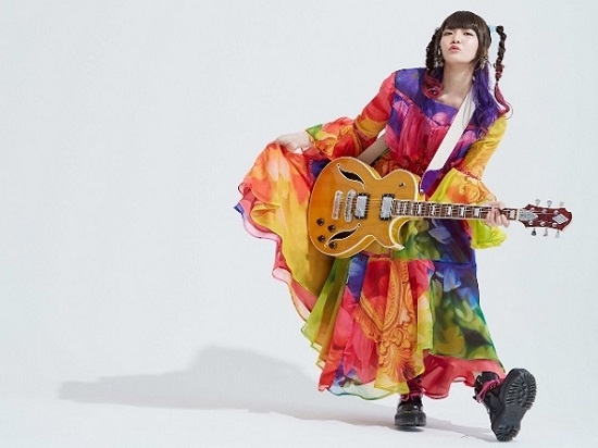 BAND-MAIDは世界征服、ならばcluppoは真逆の世界平和を。