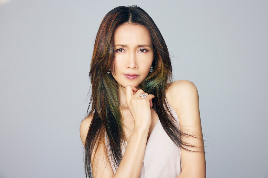 工藤静香、12月6日発売のLIVE Blu-ray&DVD『Shizuka Kudo Acoustic