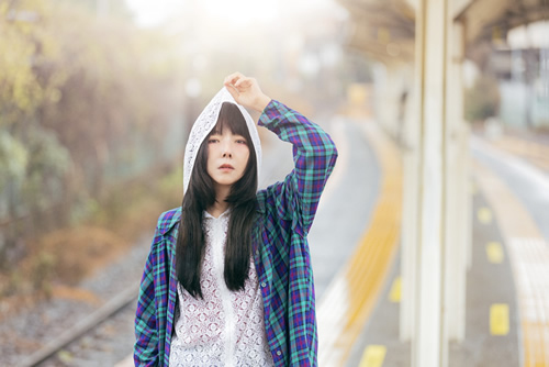 アニメ『アポカリプスホテル』OP主題歌「skirt」のライブ映像を公開！